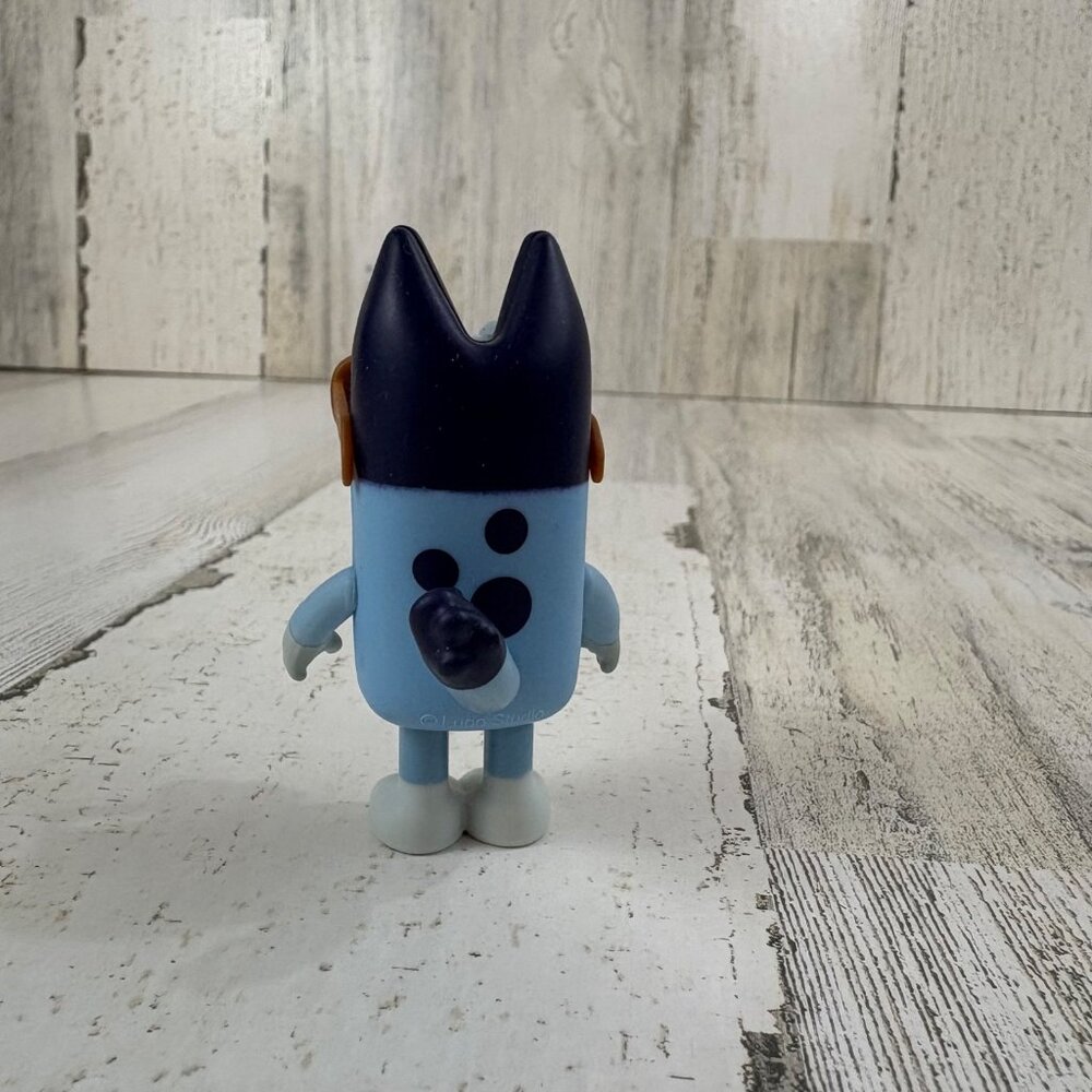 Bluey Airplane Pilot Plane Captain Hat Costume Aviators Figure NEW - Picture 3 of 4